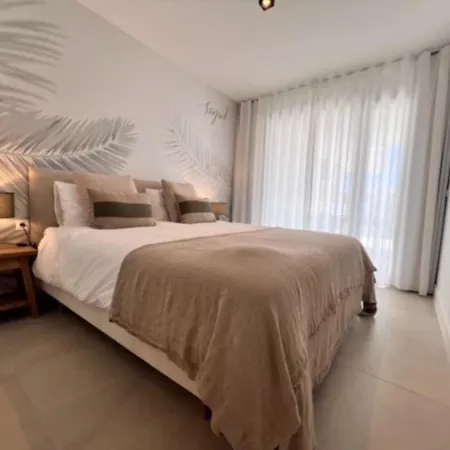 Pure South Modern 3 Beds With Seaviews Apartment