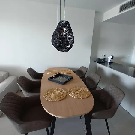 Pure South Modern 3 Beds With Seaviews
