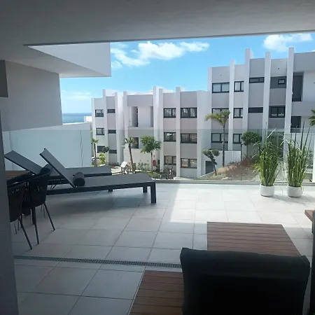 Pure South Modern 3 Beds With Seaviews Lägenhet